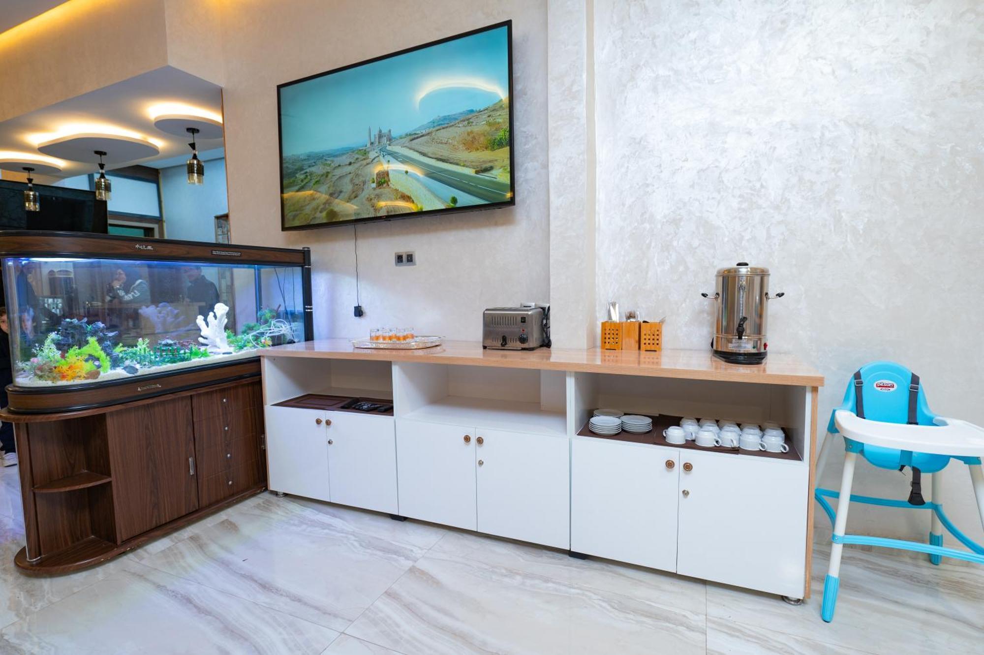 Maarif Elite Hotel *